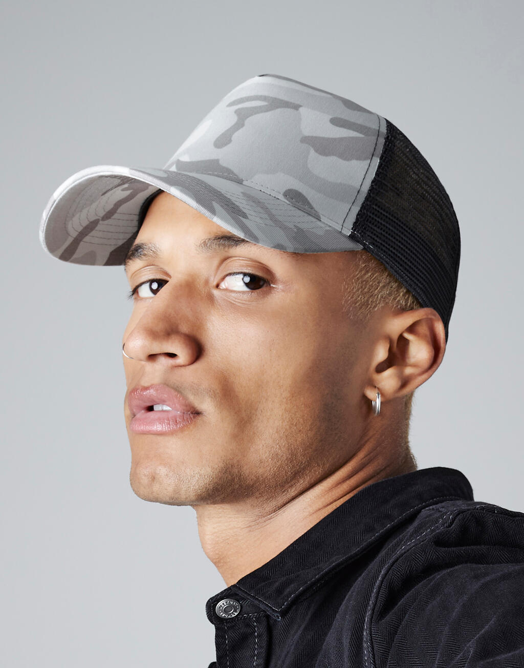 Camo Snapback Trucker in Farbe Arctic Camo