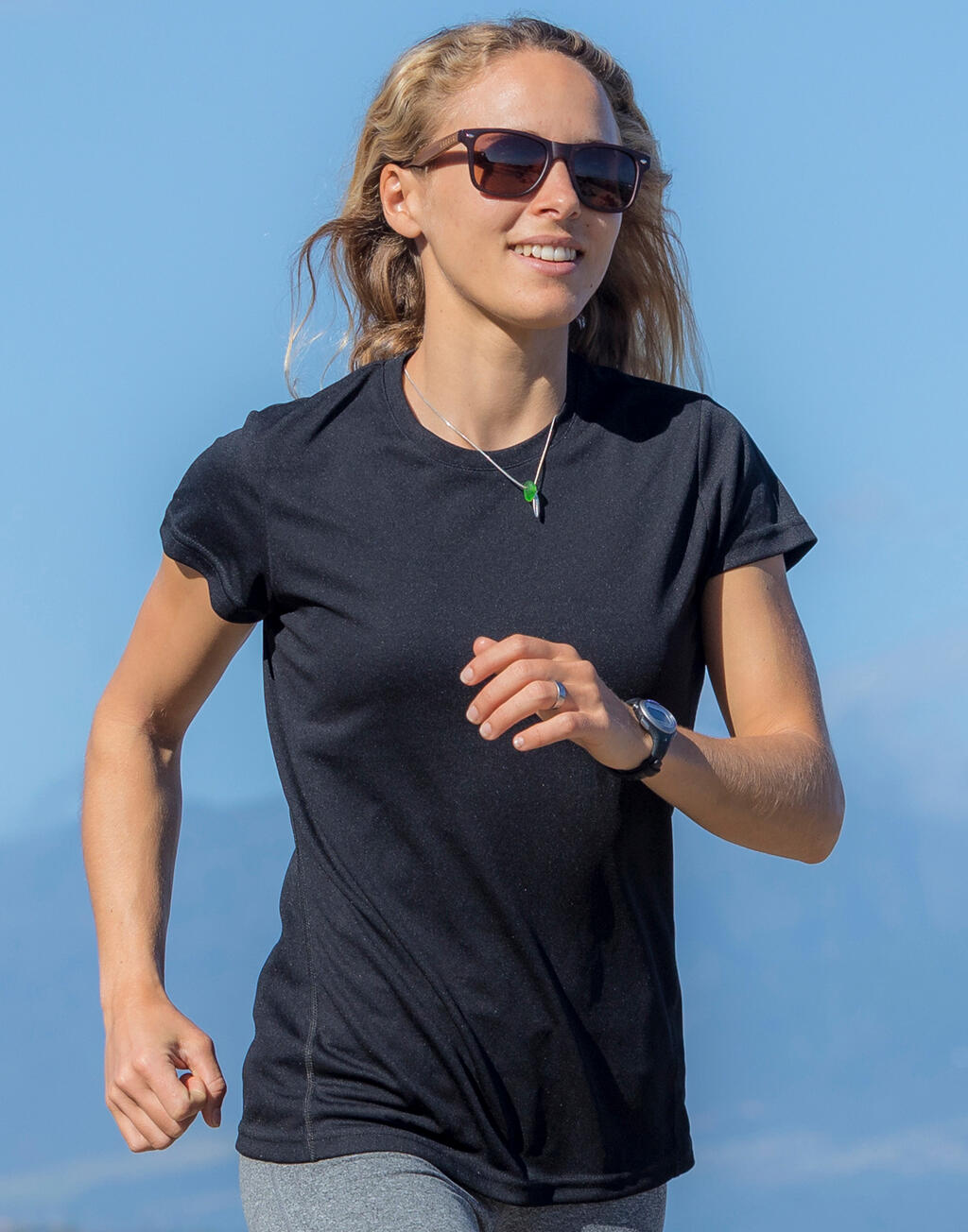 Ladies' Performance T-Shirt in Farbe White