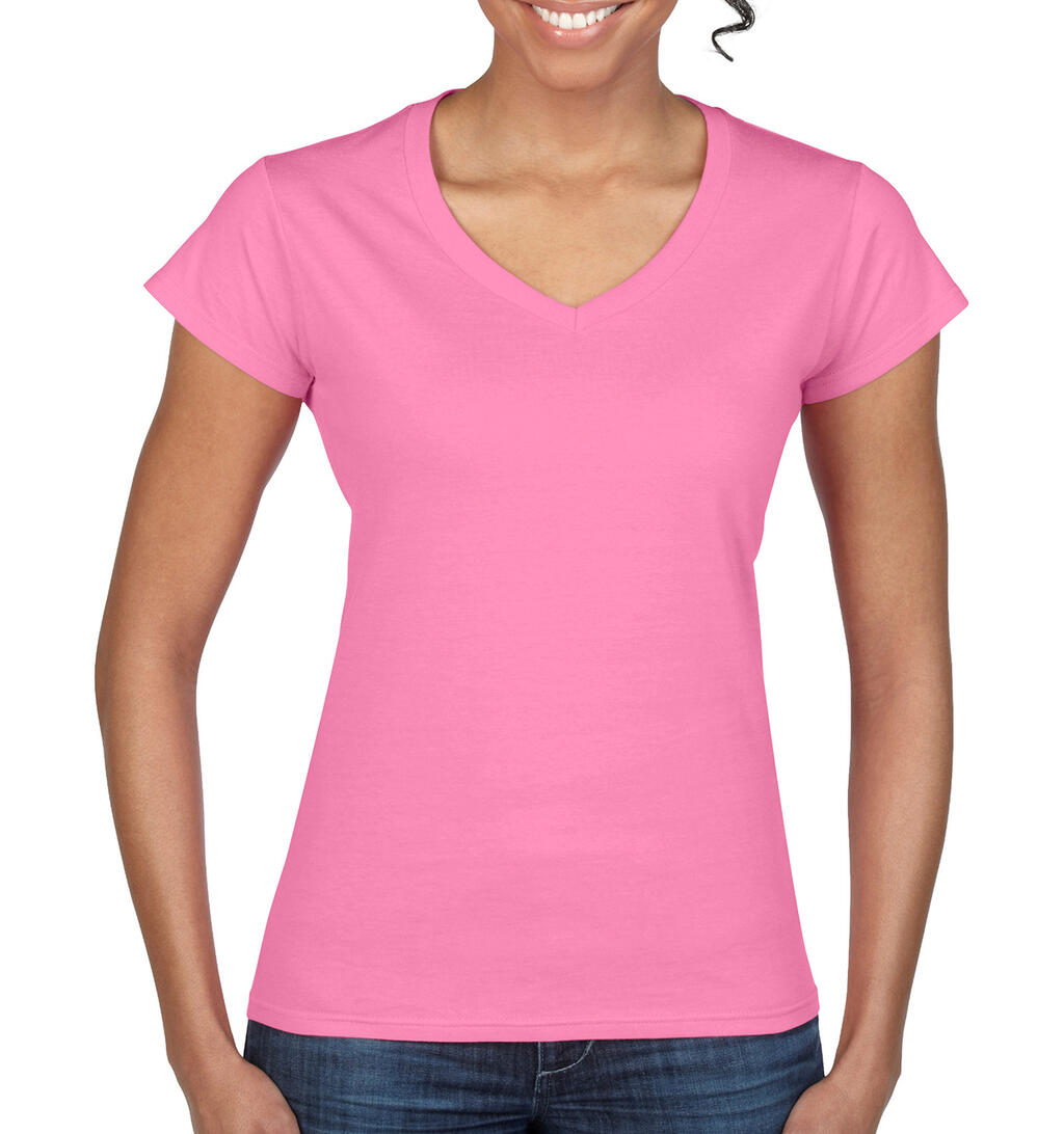 Ladies' Softstyle® V-Neck T-Shirt in Farbe Azalea