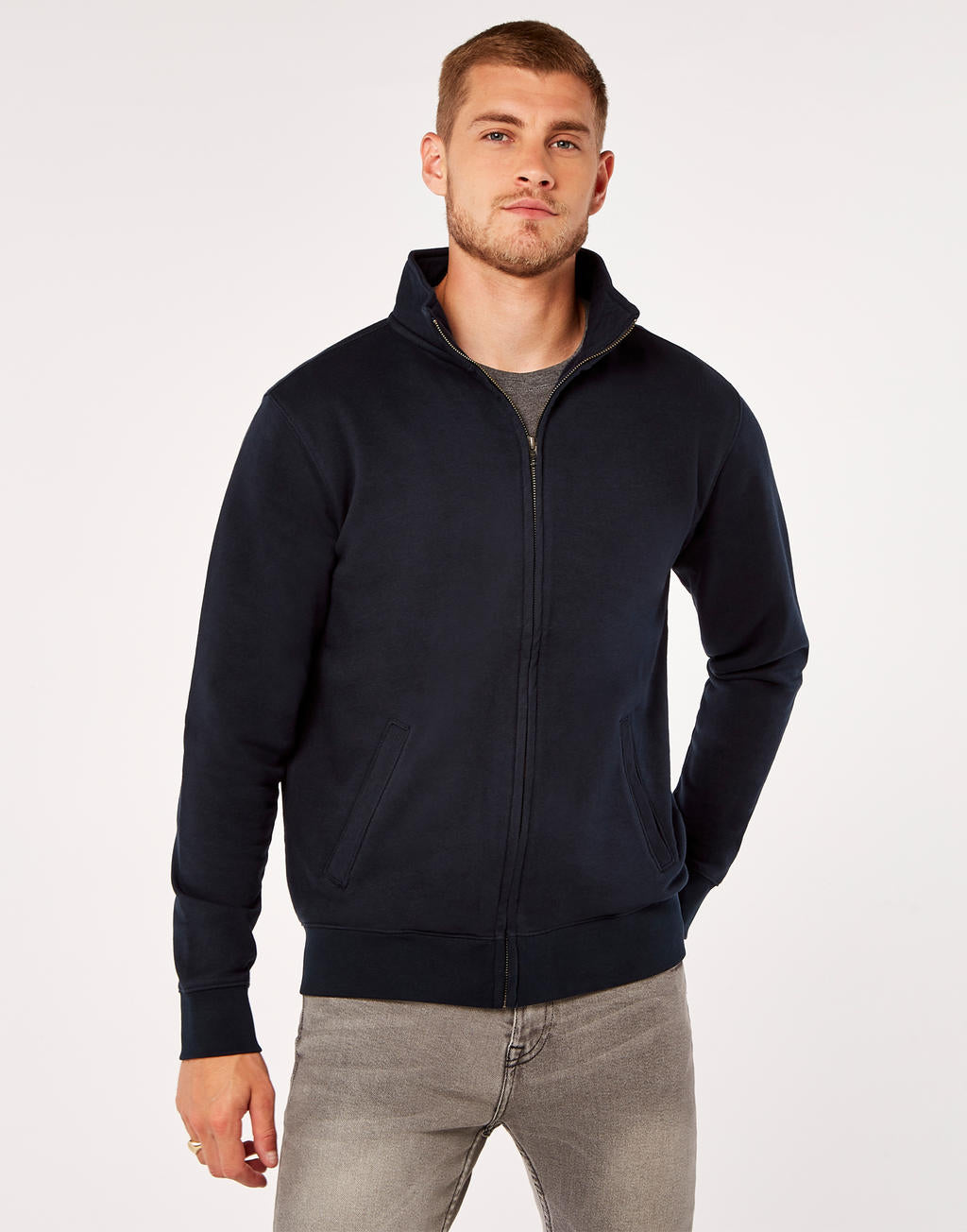 Regular Fit Zipped Sweatshirt in Farbe Black