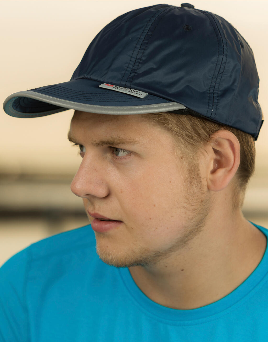Reflective Cap in Farbe Black