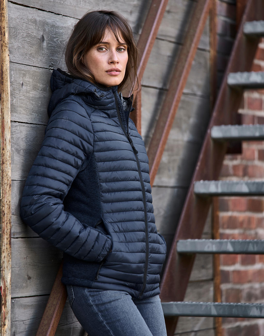 Ladies' Hooded Outdoor Crossover Jacket in Farbe Black/Black Melange