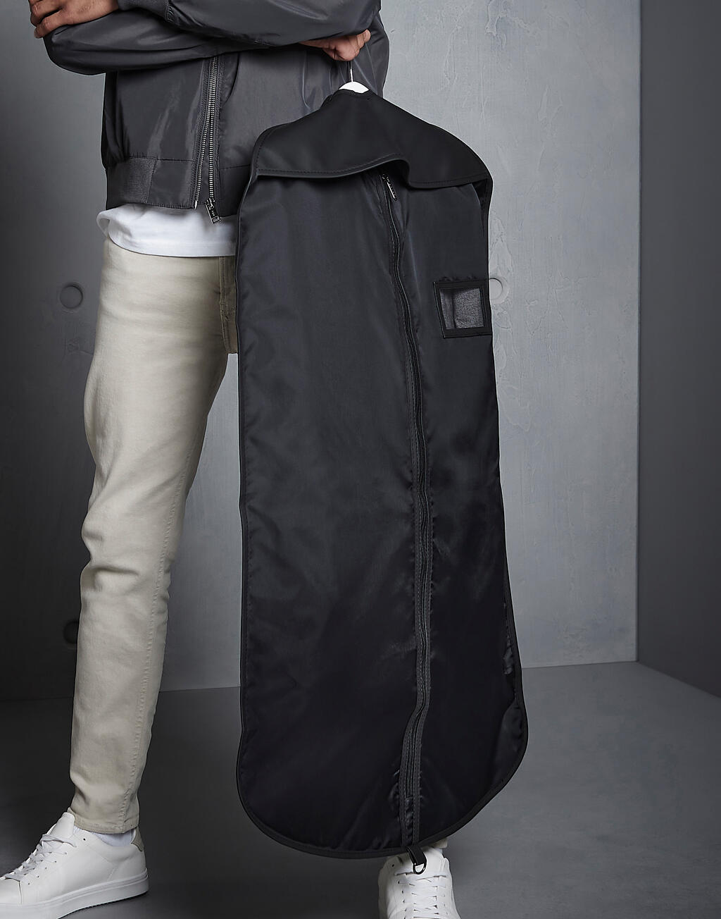 Deluxe Suit Bag in Farbe Black