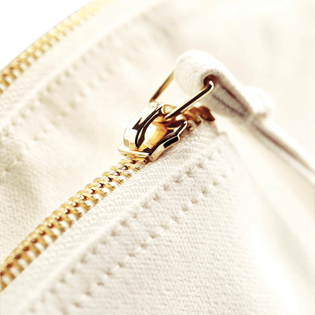 EarthAware™ Organic Spring Wristlet in Farbe Natural