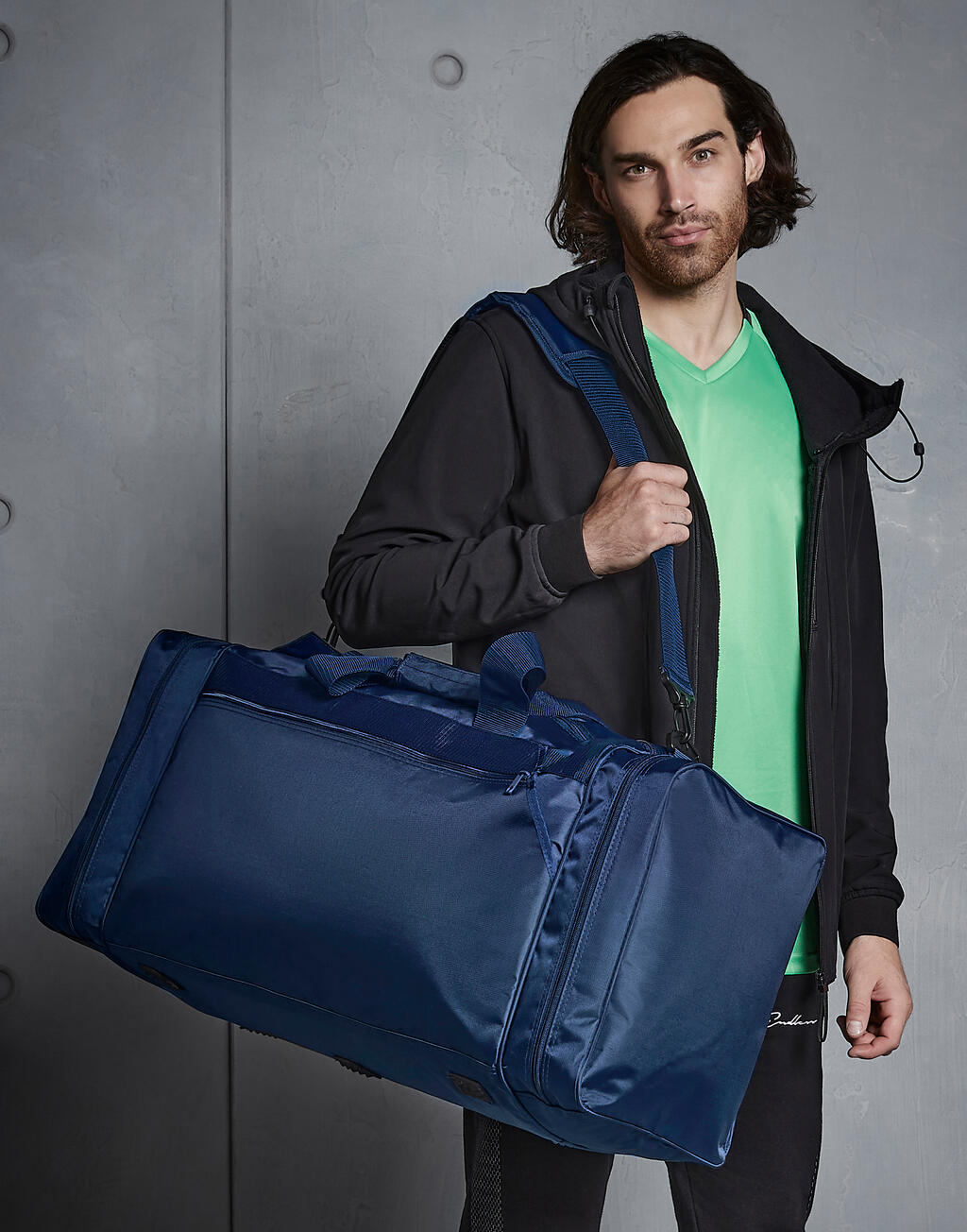 Jumbo Sports Bag in Farbe Black