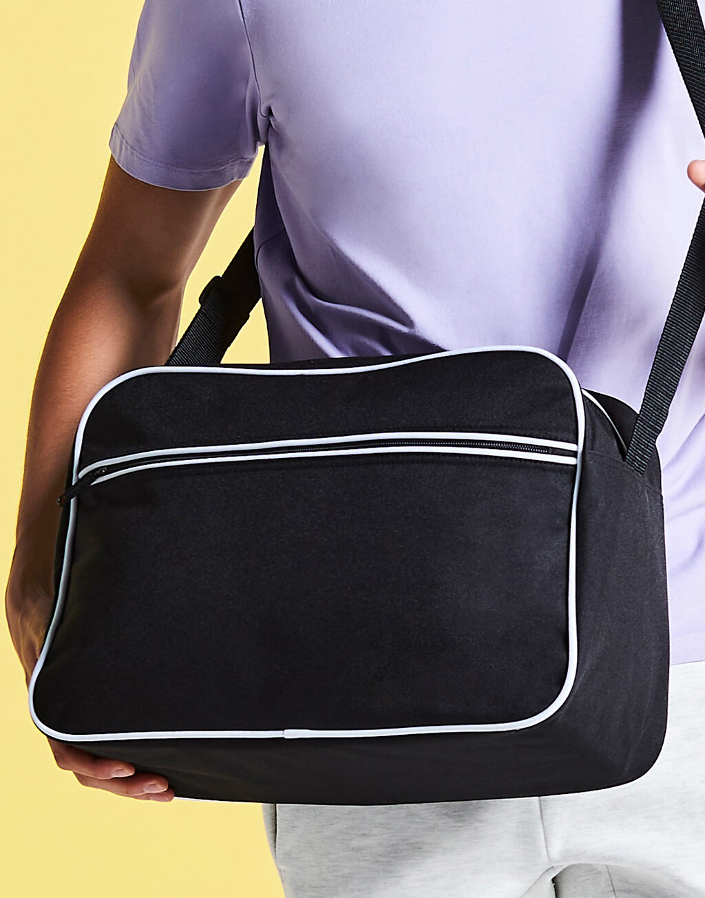 Retro Shoulder Bag in Farbe Black/White