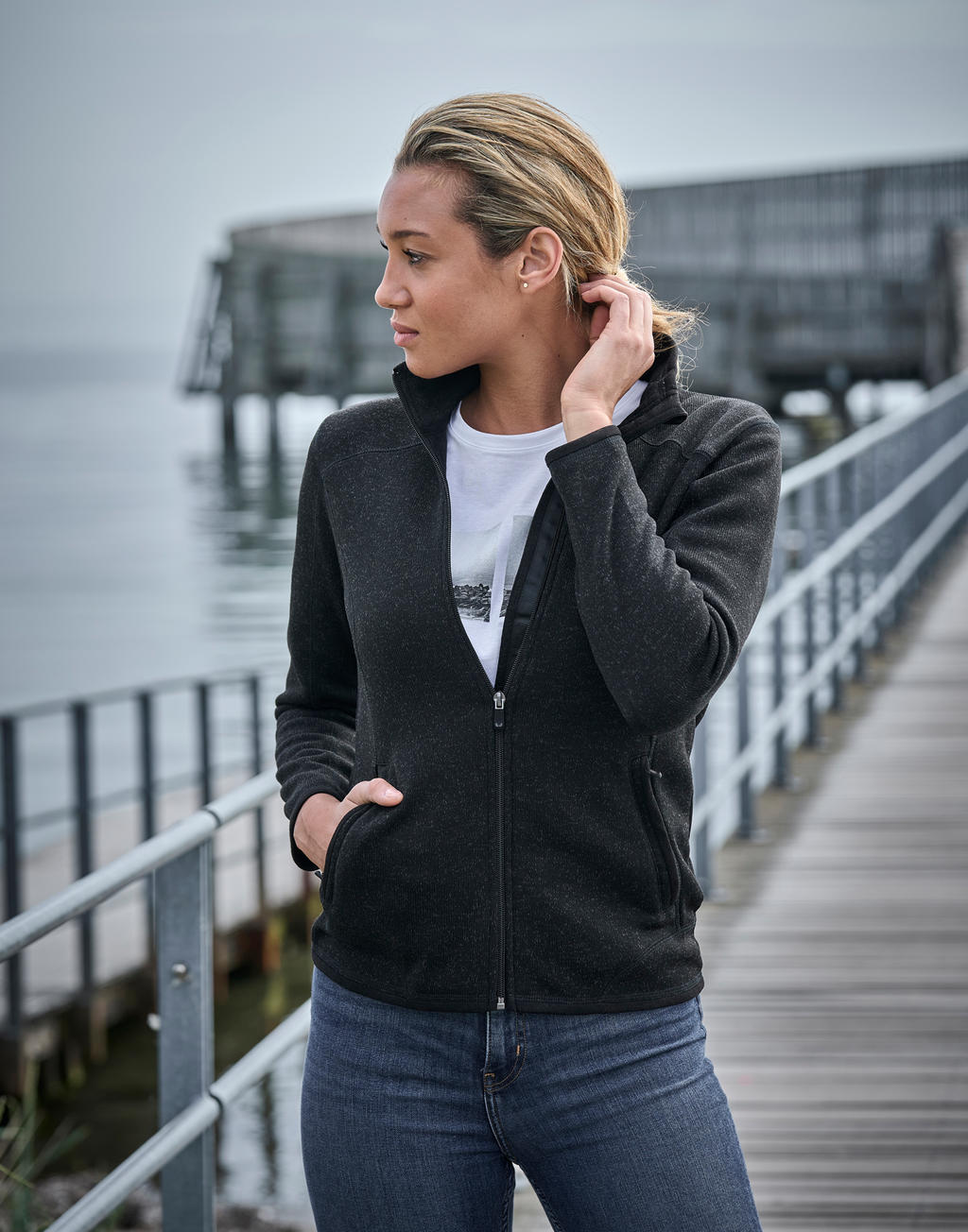 Ladies' Outdoor Fleece Jacket in Farbe Black