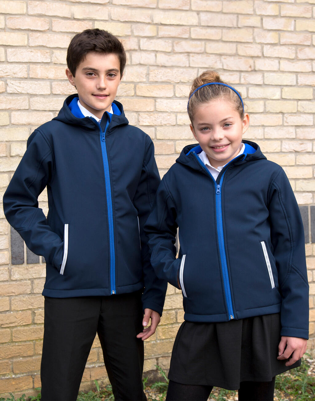 Kids TX Performance Hooded Softshell Jacket in Farbe Black/Grey