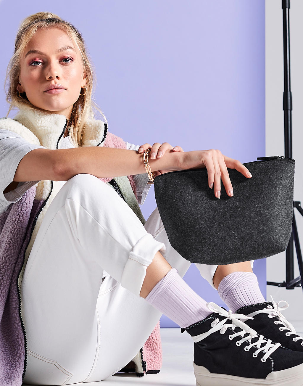 Felt Accessory Bag in Farbe Charcoal Melange