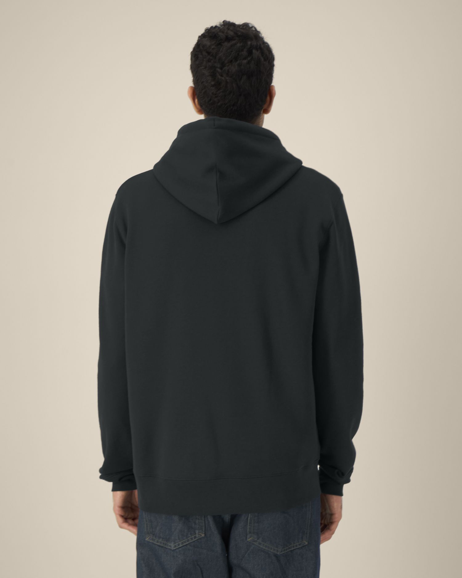 Astor in Farbe Black