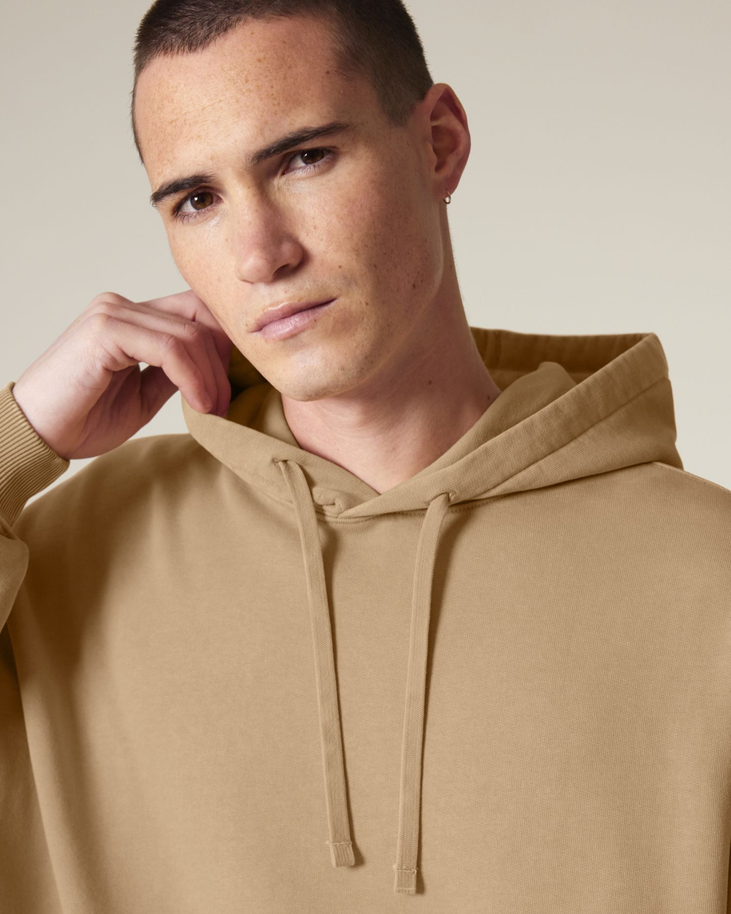 Hoodie Slammer 2.0 vintage in Farbe G. Dyed Latte