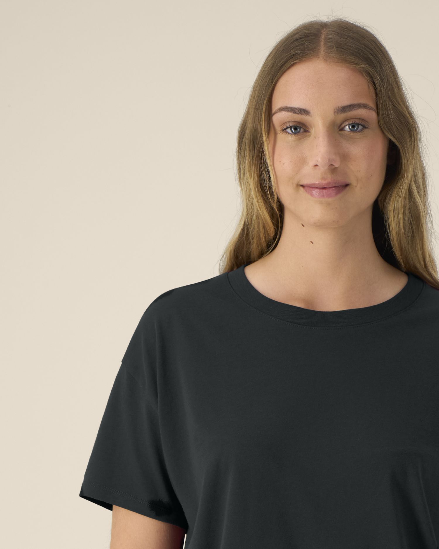 Stella Etta in Farbe Black