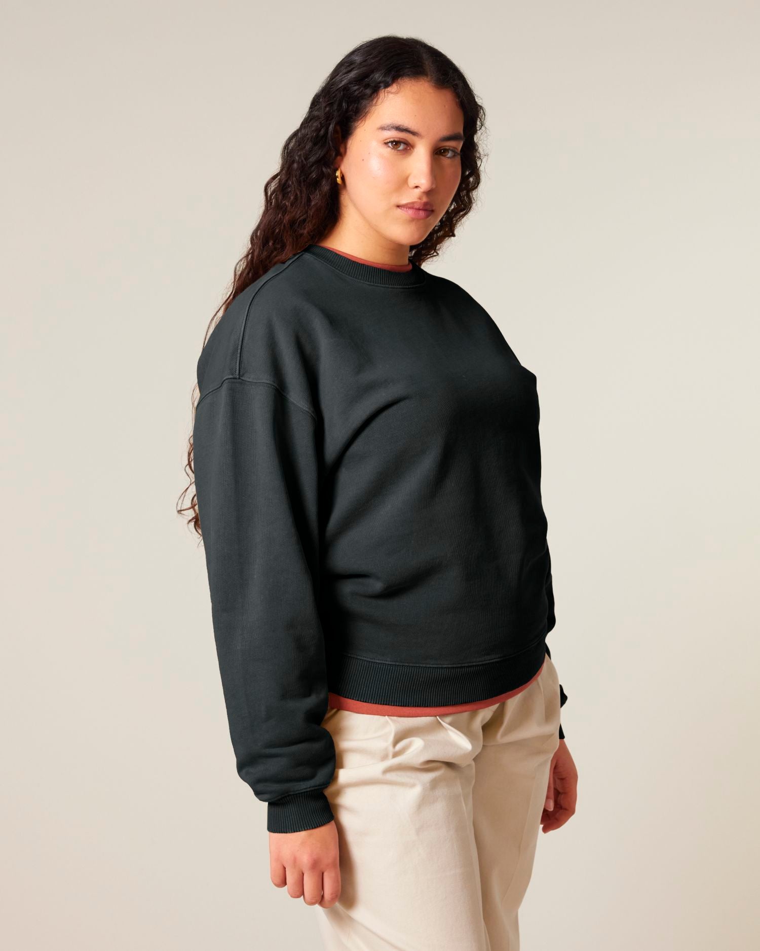 Sweatshirt Radder 2.0 Vintage in Farbe G. Dyed Black Rock