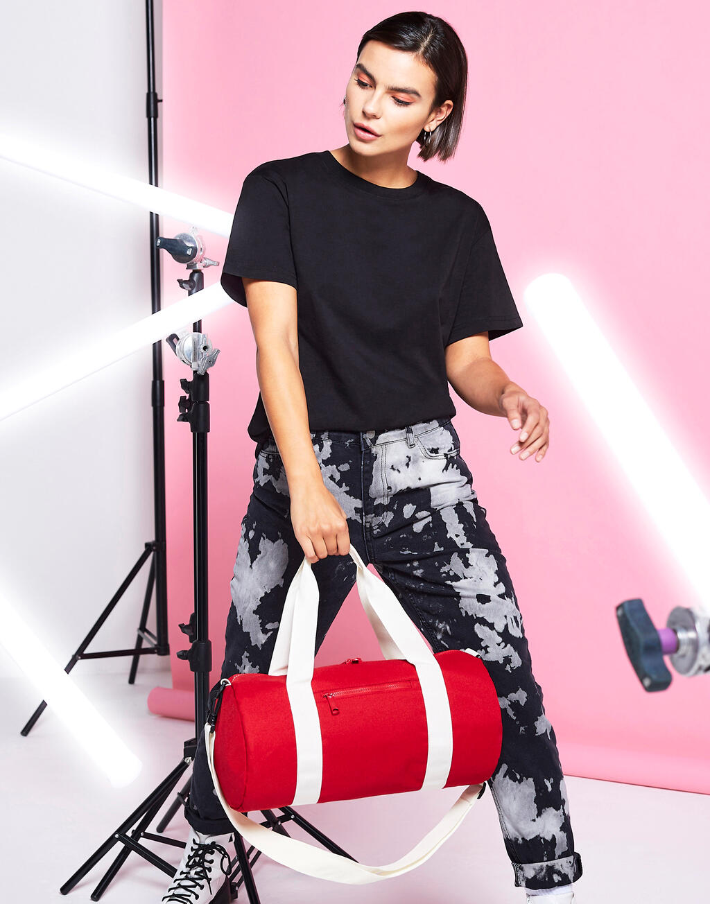  Mini Barrel Bag in Farbe Black/Black
