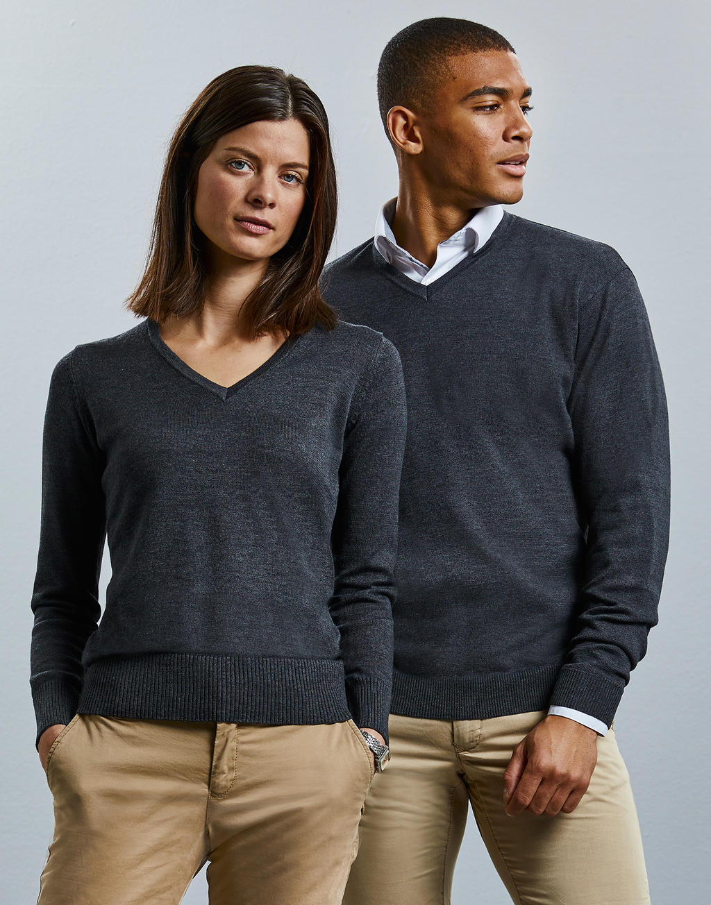  Men's V-Neck Knitted Pullover in Farbe Black