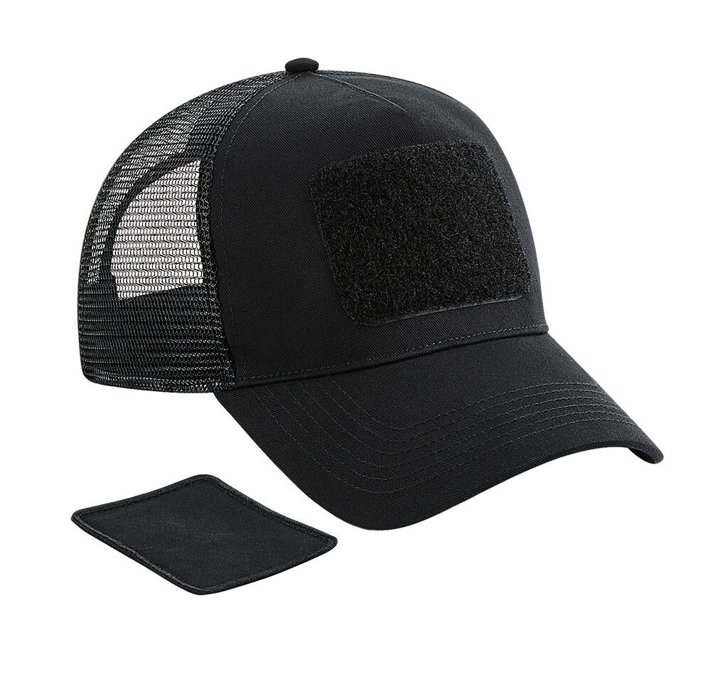 Patch Snapback Trucker in Farbe Black