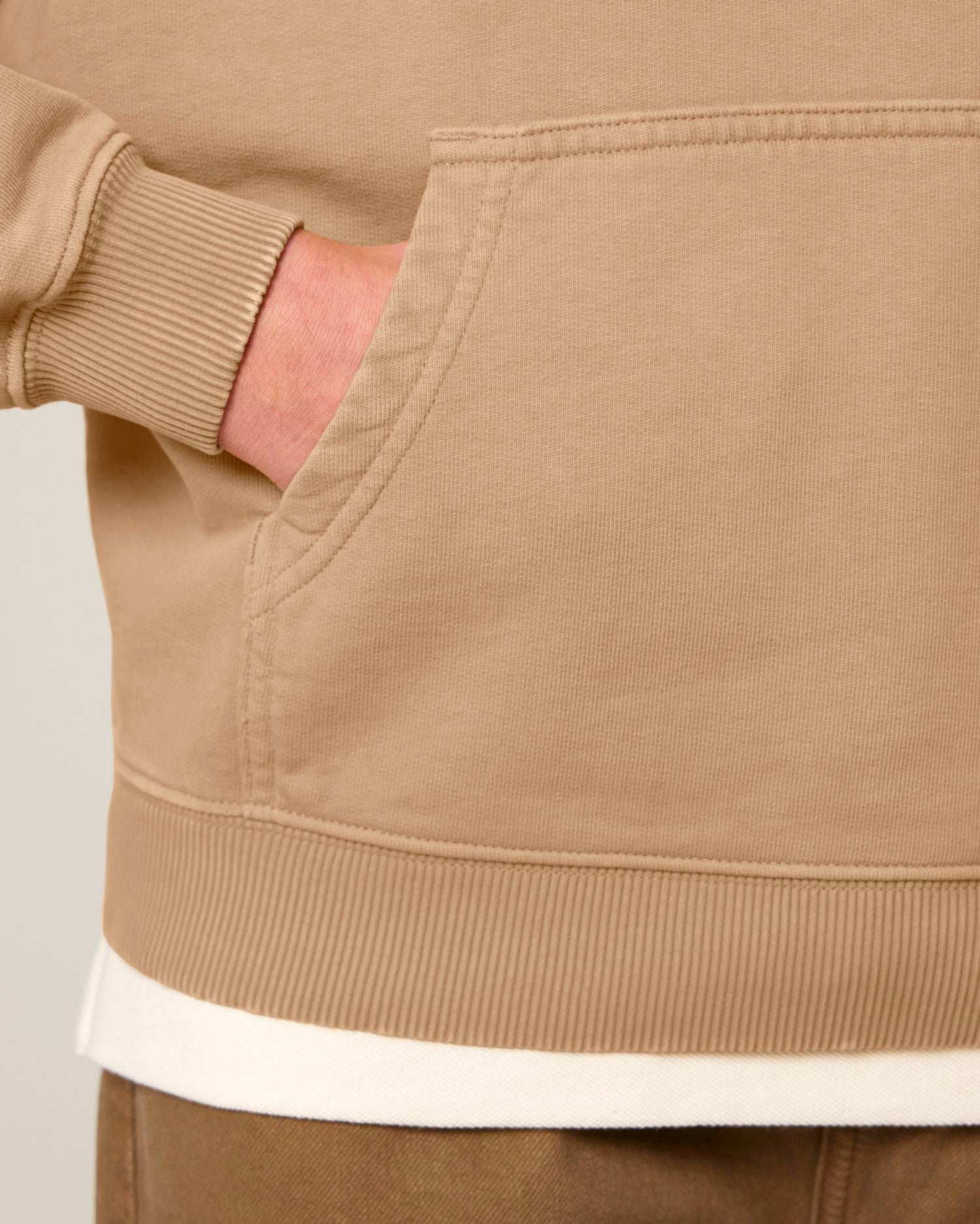 Hoodie Slammer 2.0 vintage in Farbe G. Dyed Latte