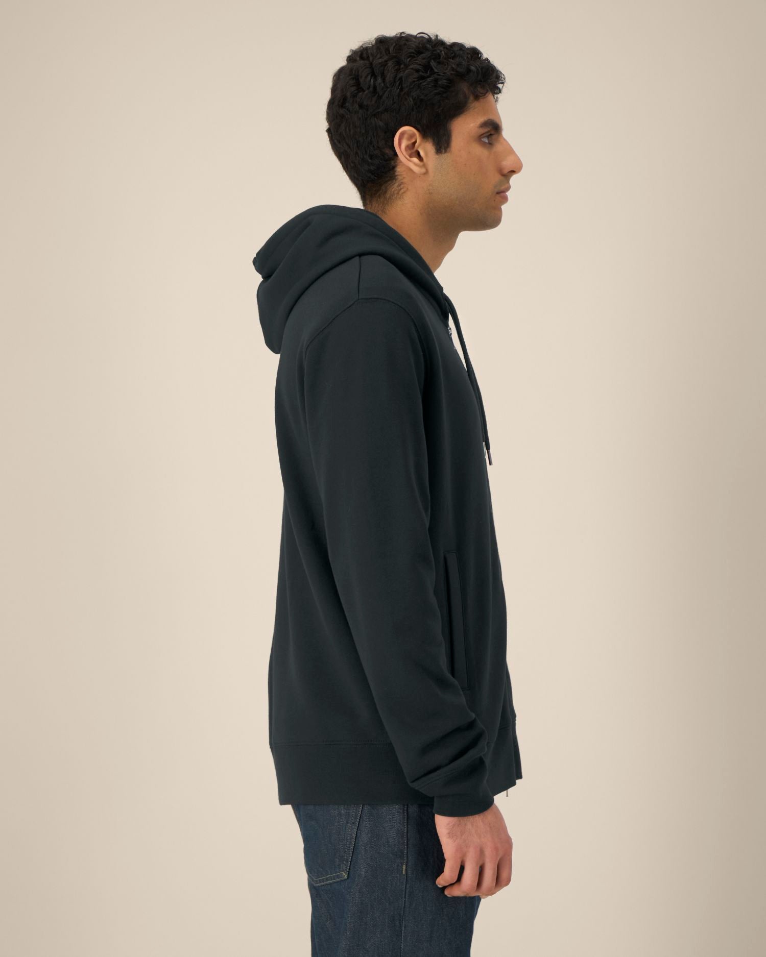 Astor in Farbe Black